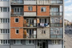 Urbanistički haos i zastakljene lođe fasada